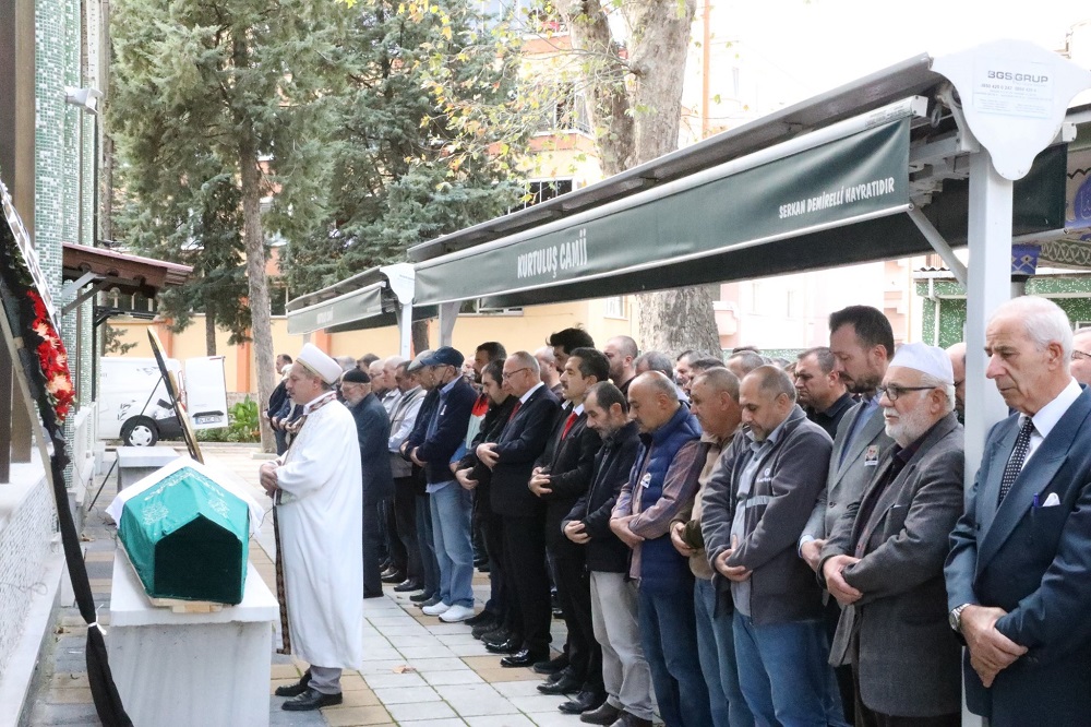 Valimiz Sayın Birol Ekici, cenaze törenine katıldı...
