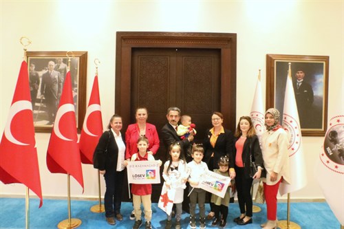 Lösemili Çocuklar Haftası münasebetiyle, Valimiz Sayın Birol Ekici’ye ziyaret…