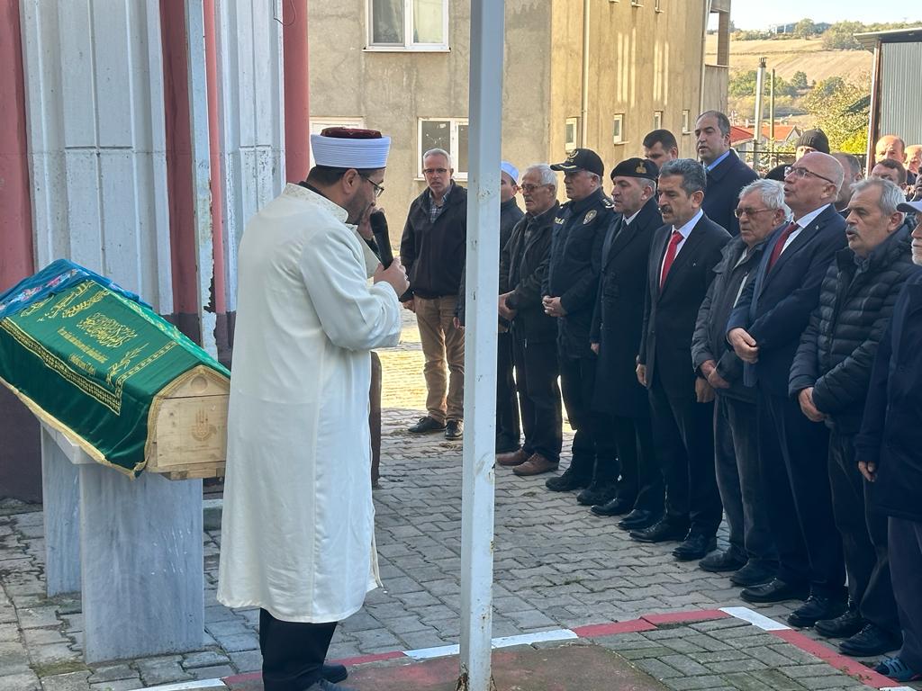 Valimiz Sayın Birol Ekici, cenaze törenine katıldı…