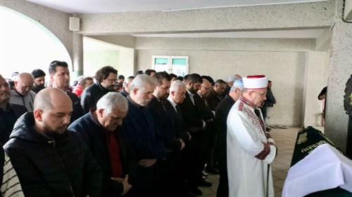 Vali Turan, merhume Lütfiye Ant'ın ve merhum Ali Metin'in cenaze törenlerine katıldı…