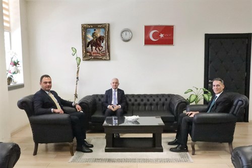 Valimiz Sayın Uğur Turan, Adalet Komisyonu Başkanı Hüseyin Gedik'e ziyarette bulundu…